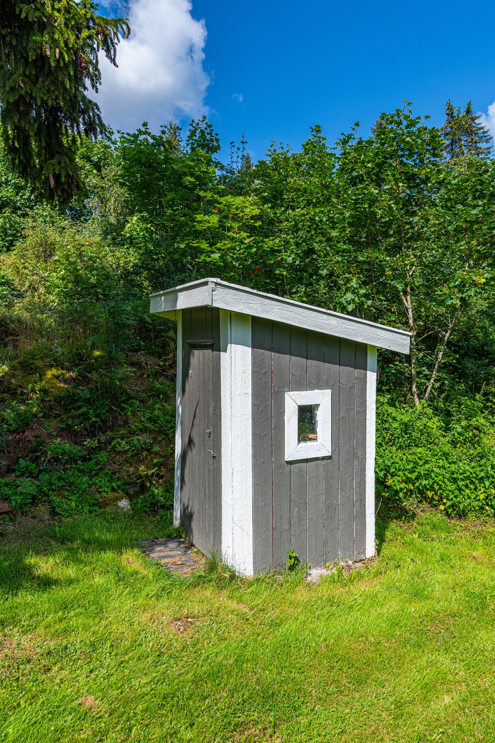 Utedo`n er fortsatt intakt. Galleribilde