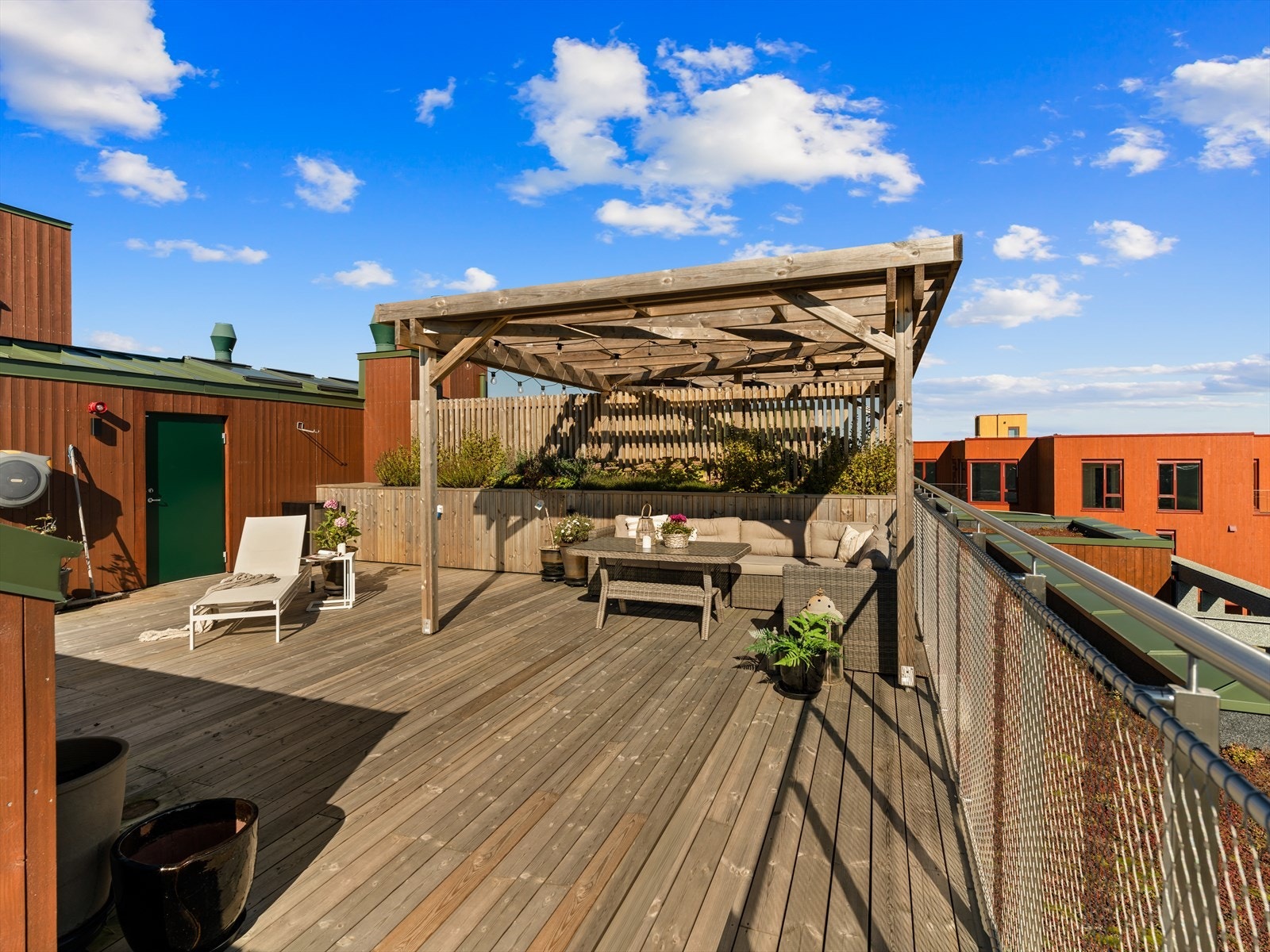 Takterrassen er dimensjonert for jacuzzi/spabad med strøm lagt klart Galleribilde