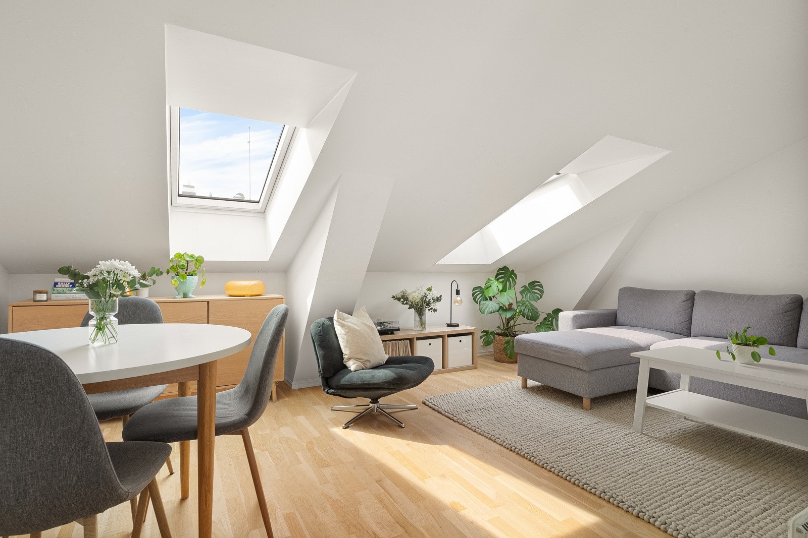 Guro Helle v/PrivatMegleren ønsker velkommen til Rosteds gate 3A! Galleribilde