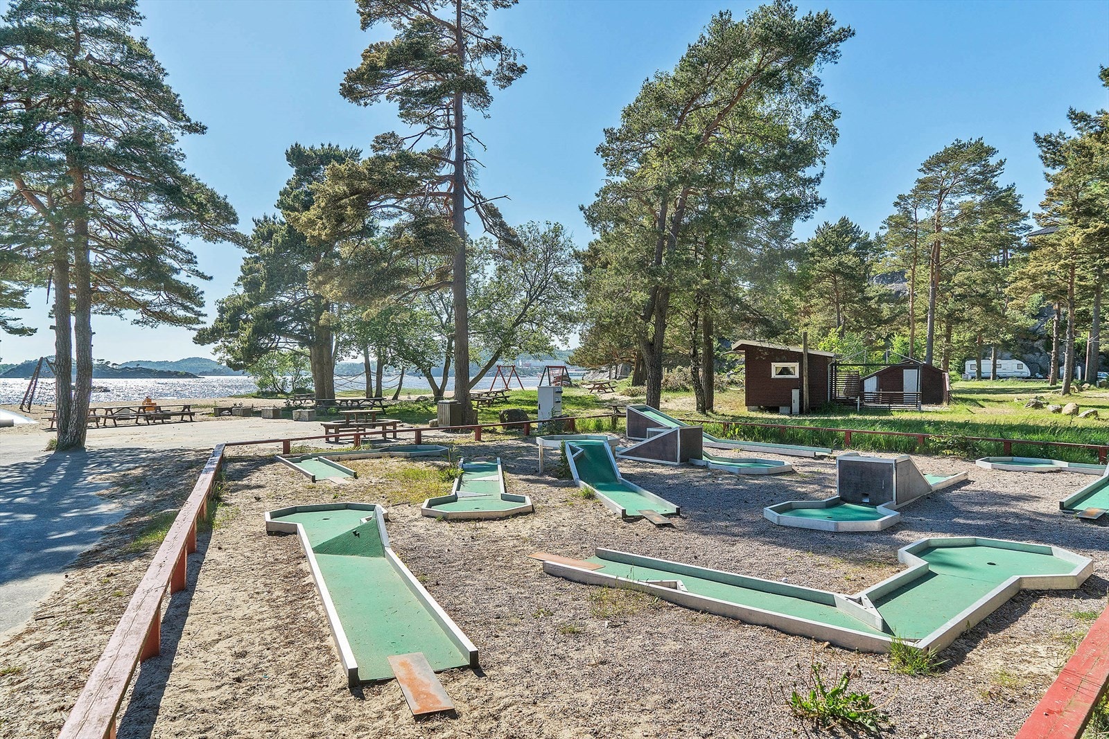 Minigolf på Årossanden Galleribilde