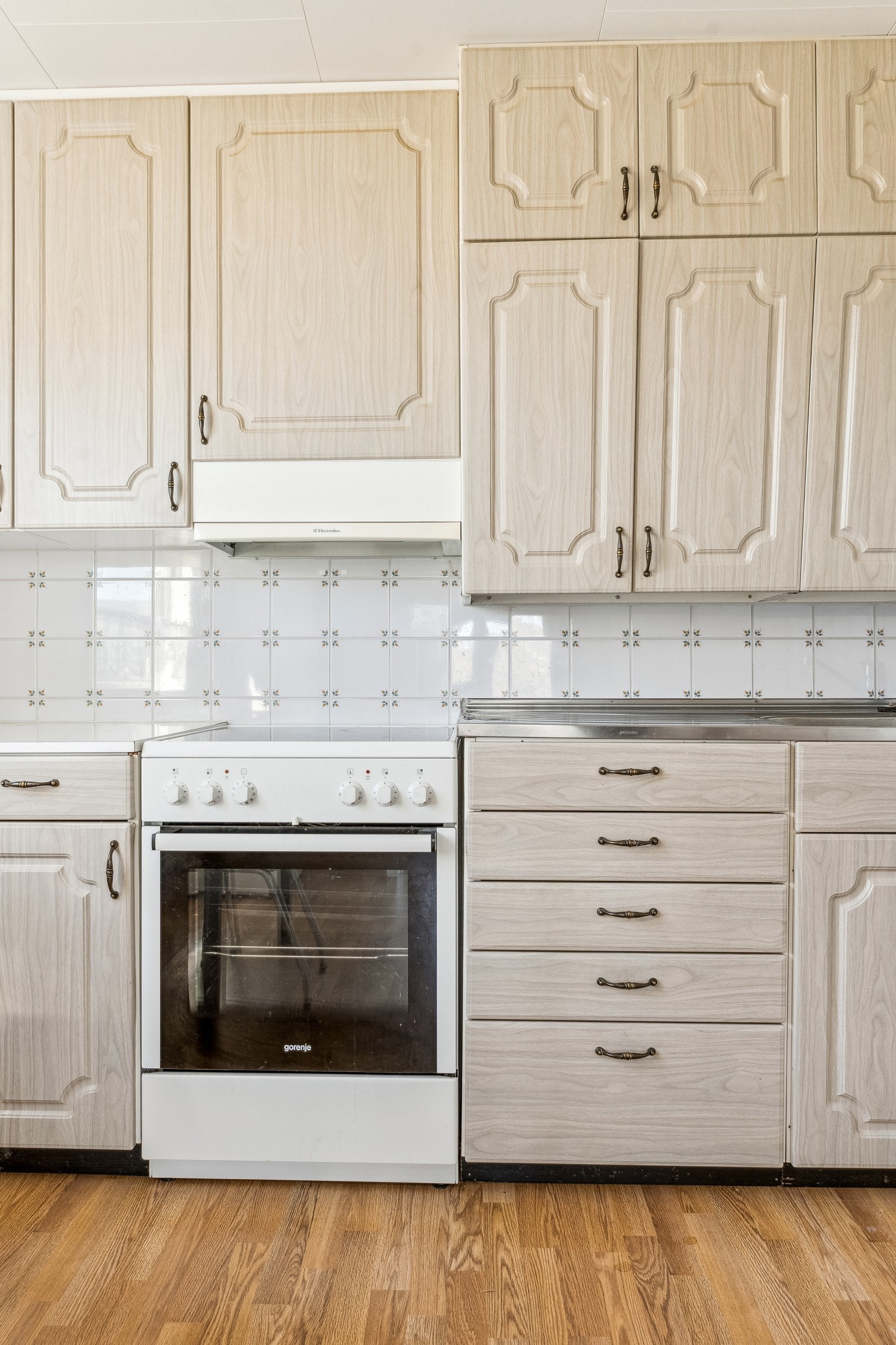 Kvitevarer på kjøkken som er tilstades ved visning inngår i salet Galleribilde