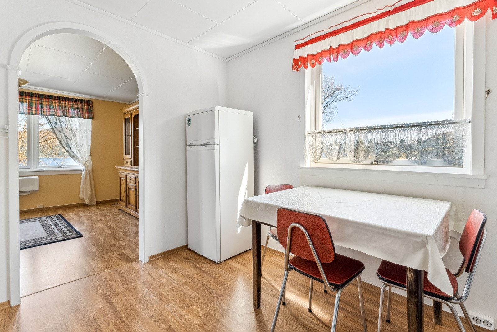 God plass til kjøkkenbord Galleribilde