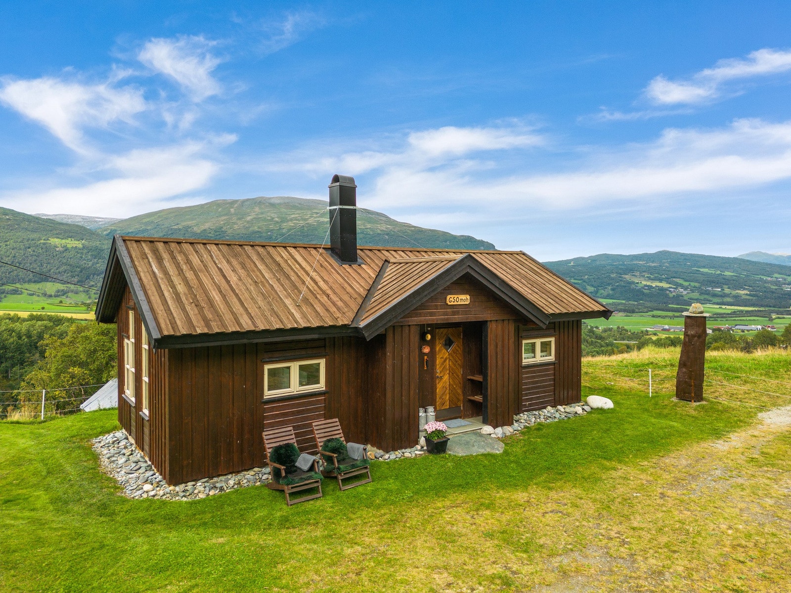 Anneks/gjestehytte fra 2009 . Galleribilde