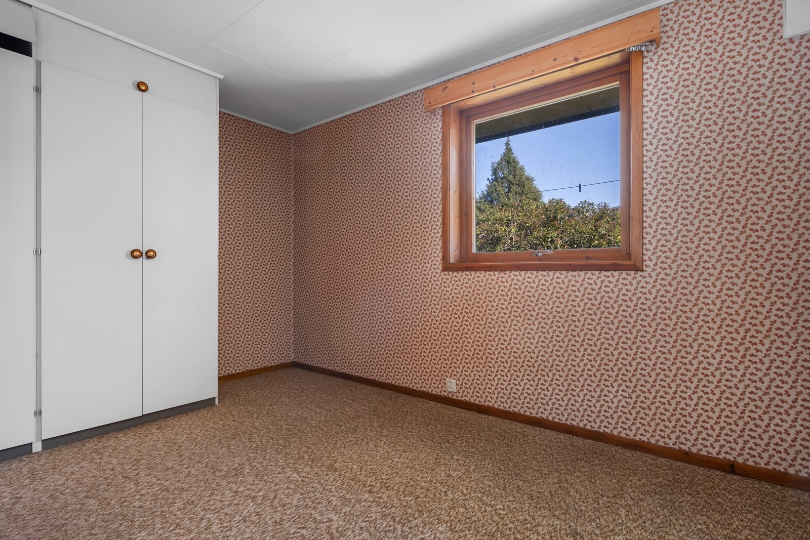 Soverom i underetasje m/skap. Galleribilde