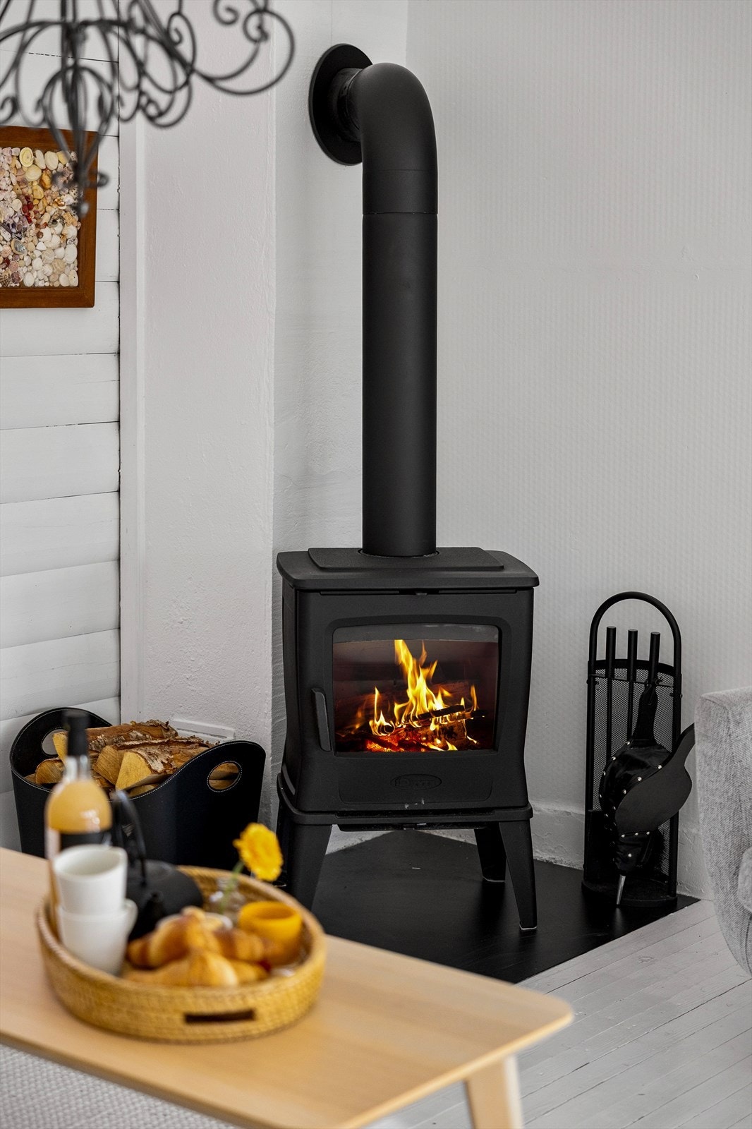 Peisovn i stuen. Galleribilde