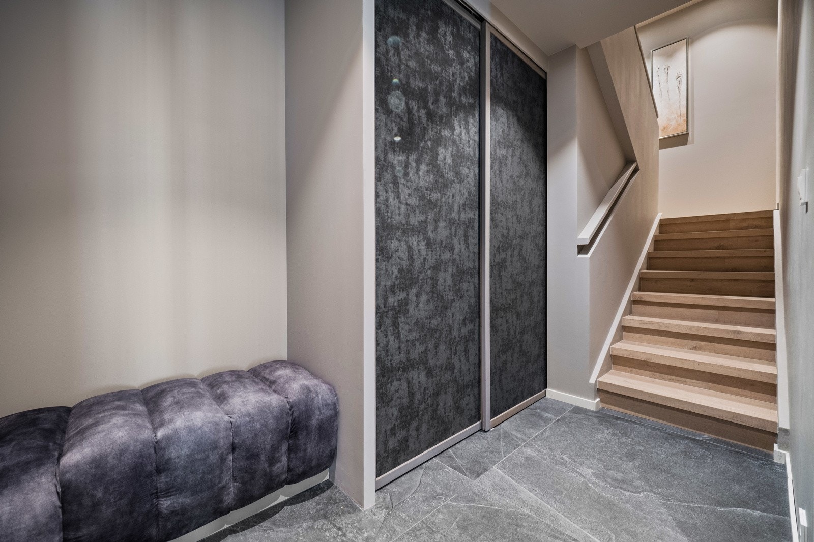 Boligene går over tre plan med store, luftige rom og smarte løsninger. Galleribilde