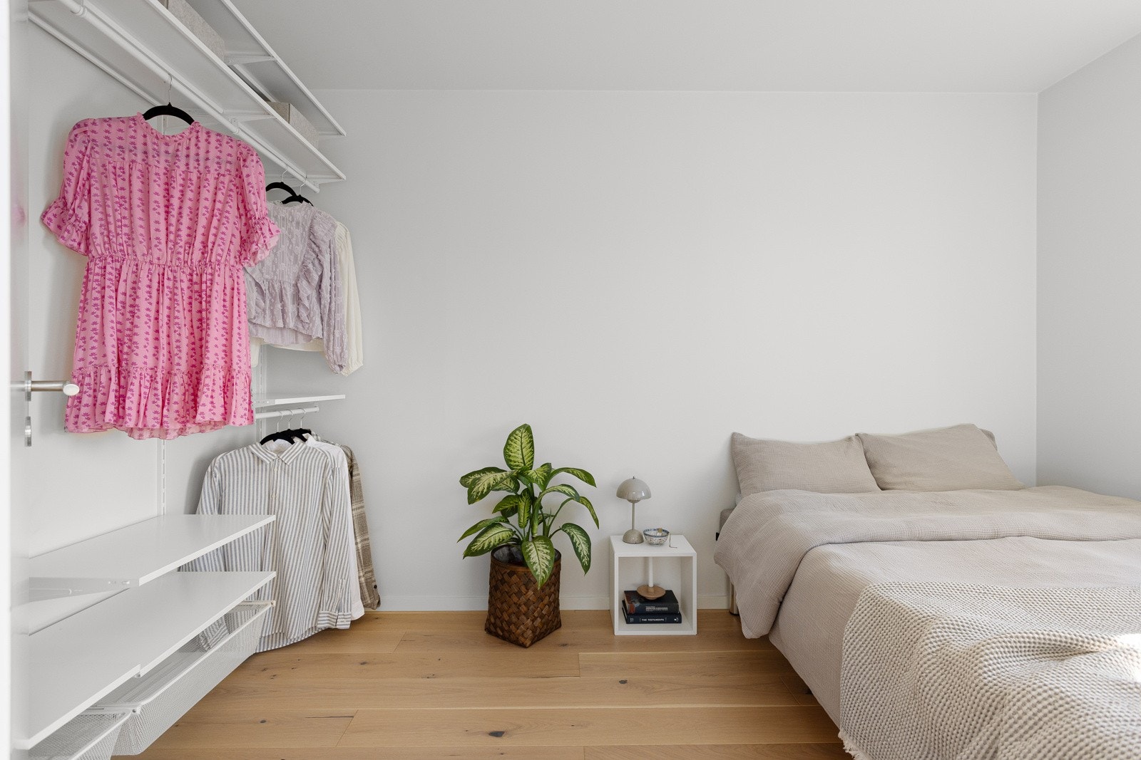 Også dette soverommet er et lyst og fint soverom av god størrelse. Galleribilde