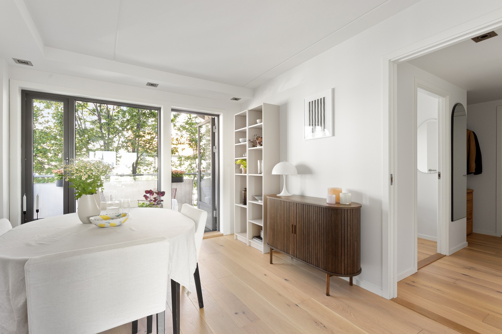 Her bor du godt i et nyere og moderne bygg fra 2008. Galleribilde