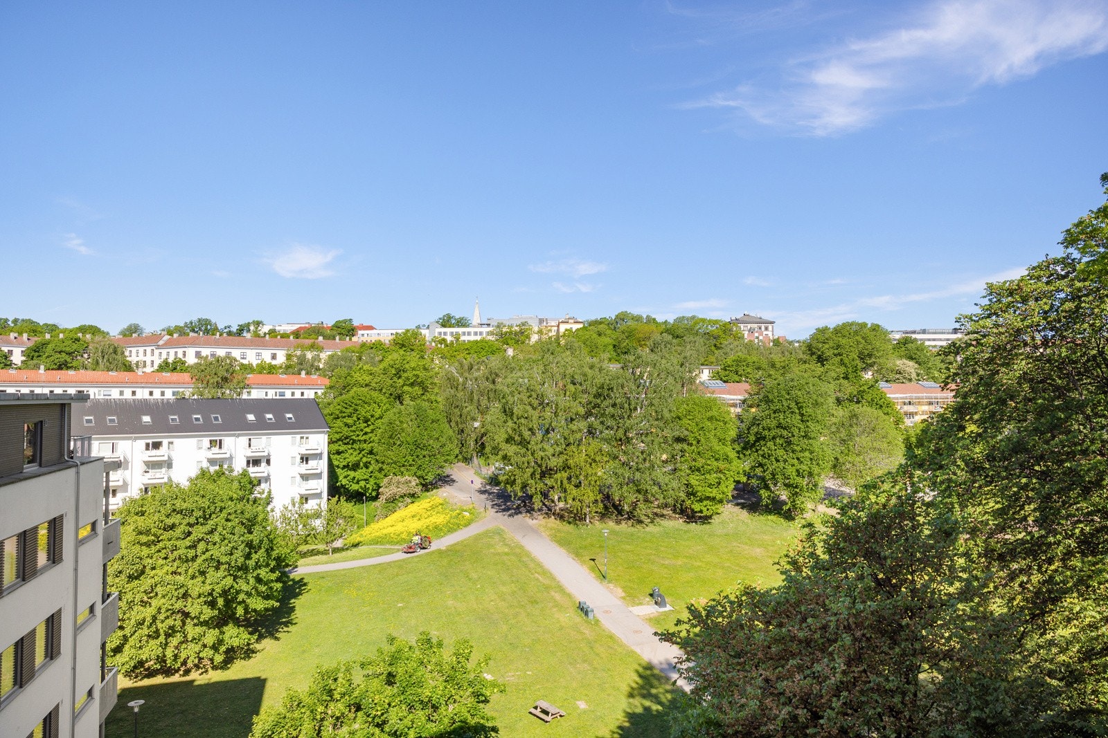 Leiligheten vender i sin helhet mot flotte Ilaparken Galleribilde