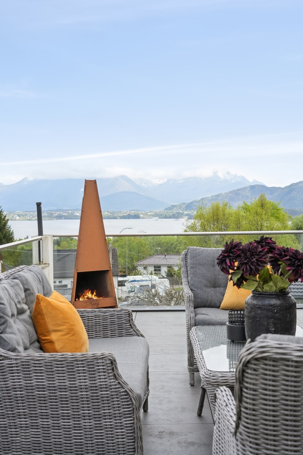 Her finner man enkelt roen mens man skuer utover det vakre landskapet. Galleribilde