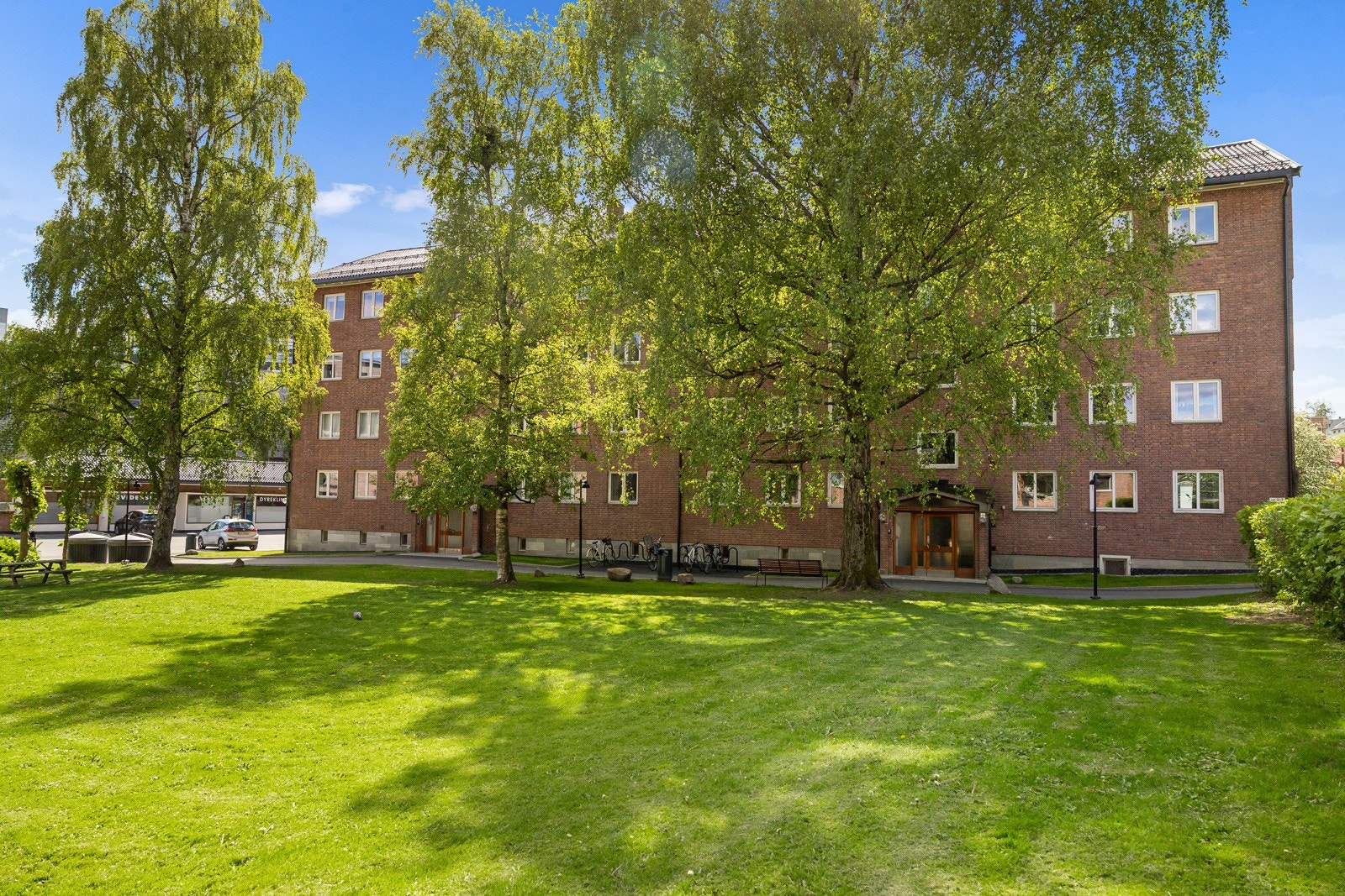 Leiligheten har en flott beliggenhet i et barnevennlig, rolig og grønt boligområde på populære Skøyen Galleribilde