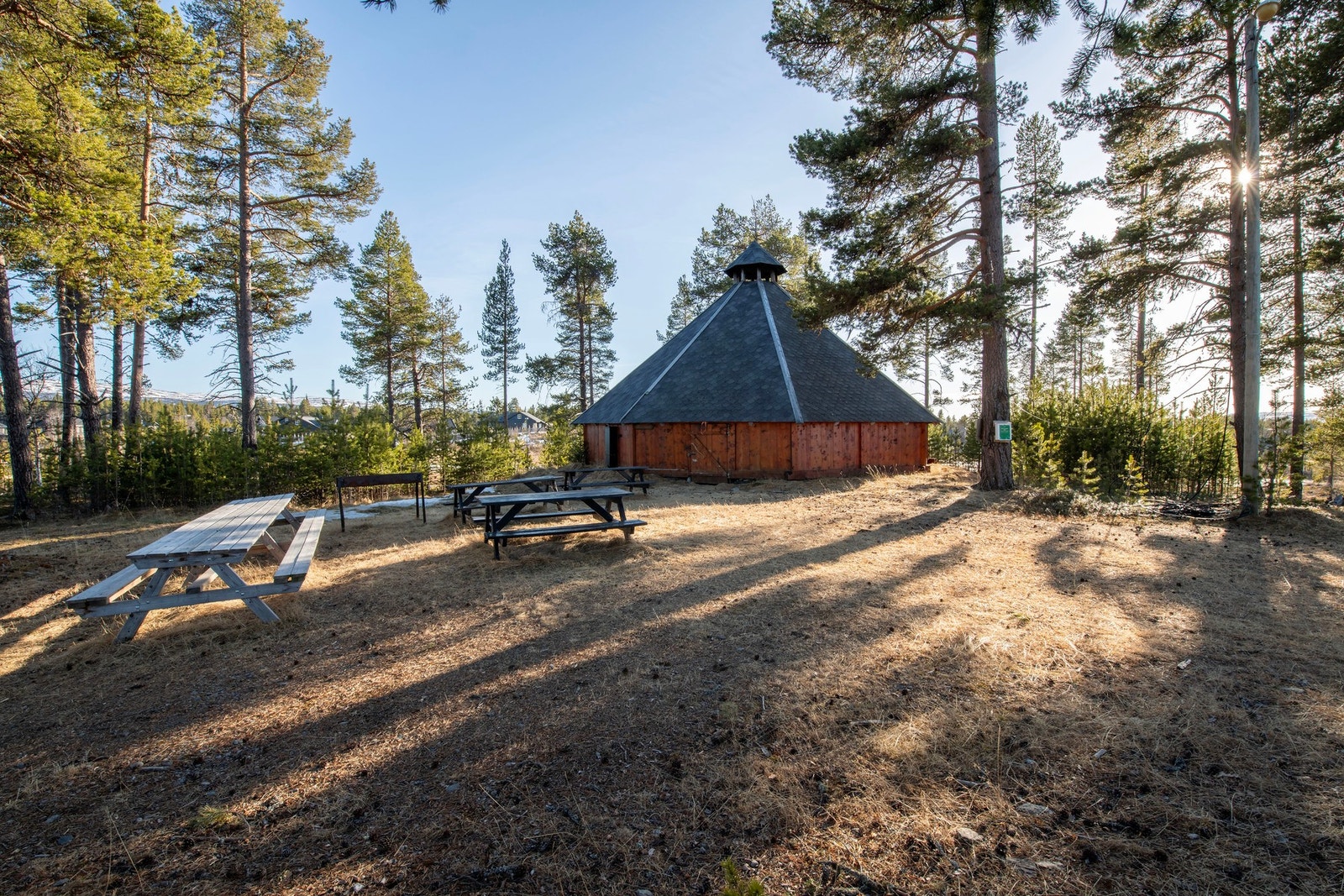 Tilbring ettermiddagene her med grilling, sommer og vinter. Galleribilde