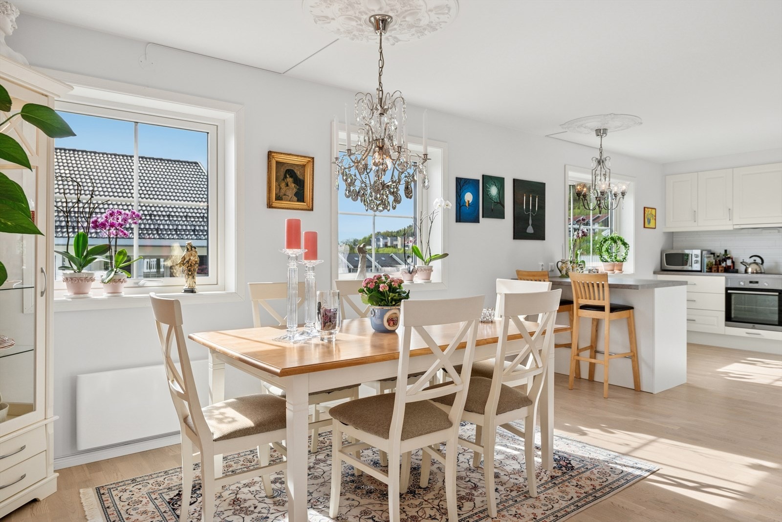 Rommet har en åpen og sosial utforming. Galleribilde