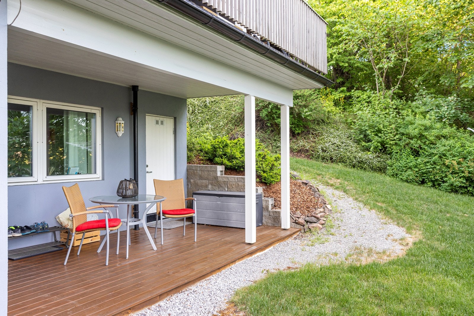 Hybelen har egen inngang og utvendig bod på ca. 4 kvm. Galleribilde