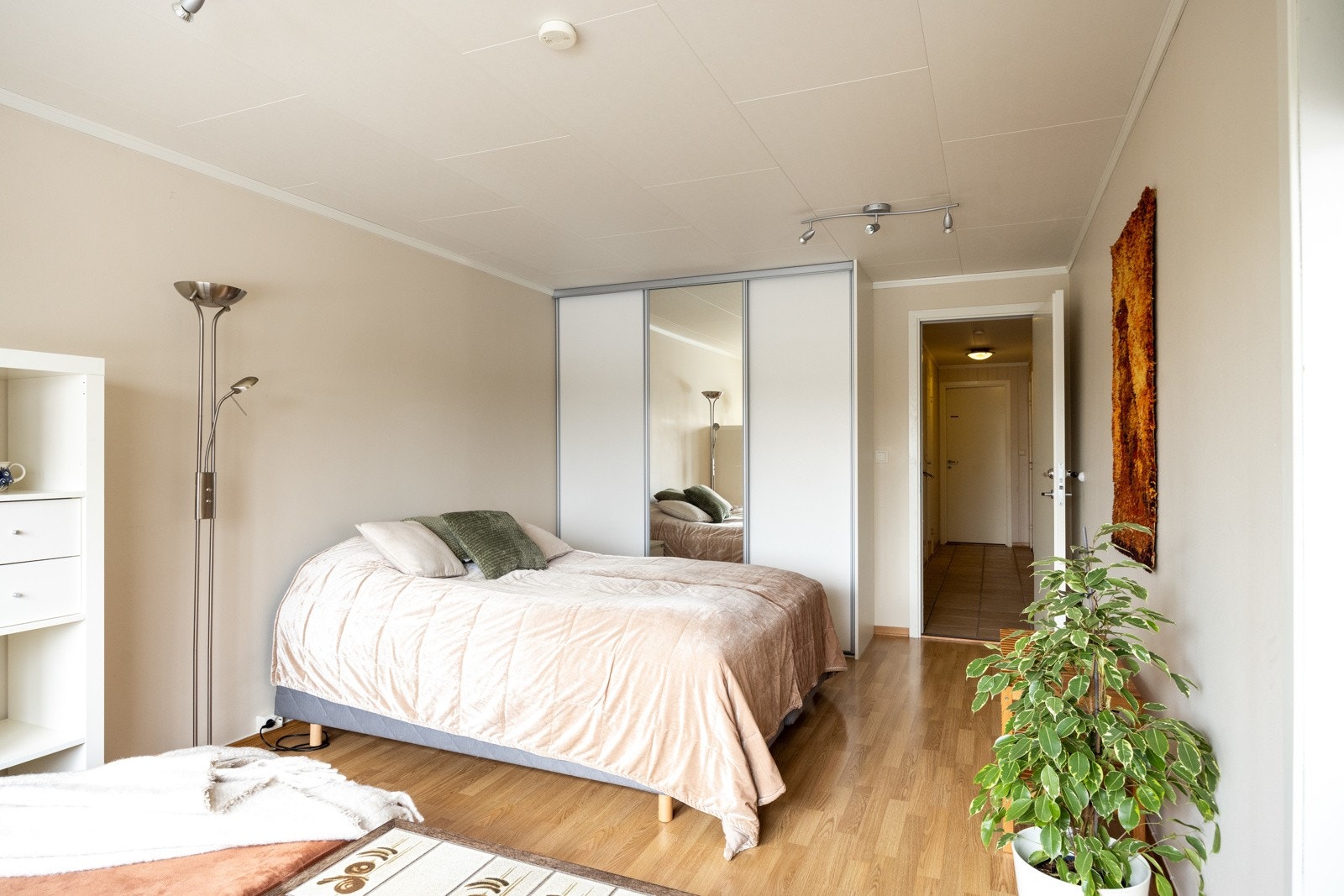 Rommet har gode innredningsmuligheter. Galleribilde