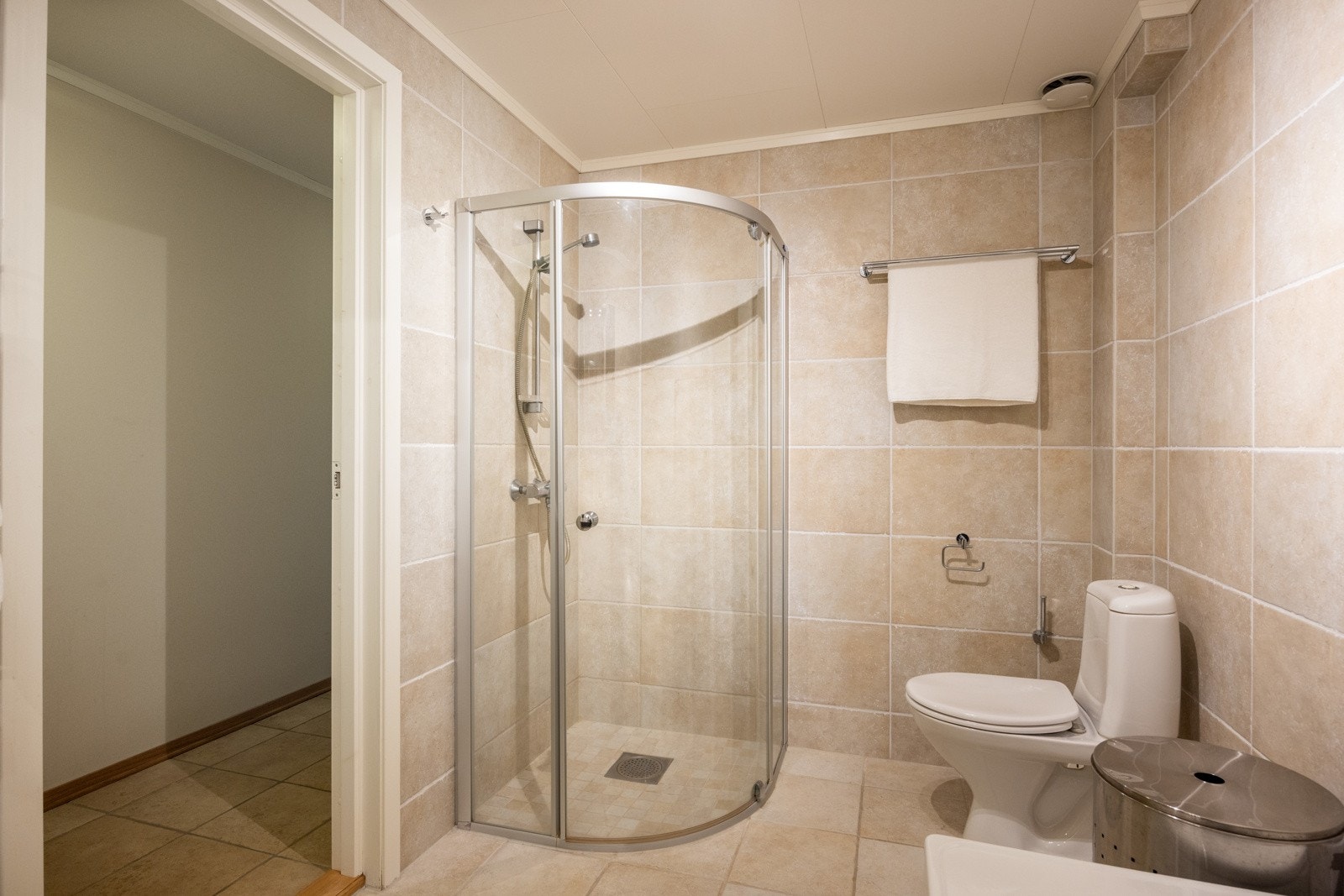 Dusjhjørne. Galleribilde