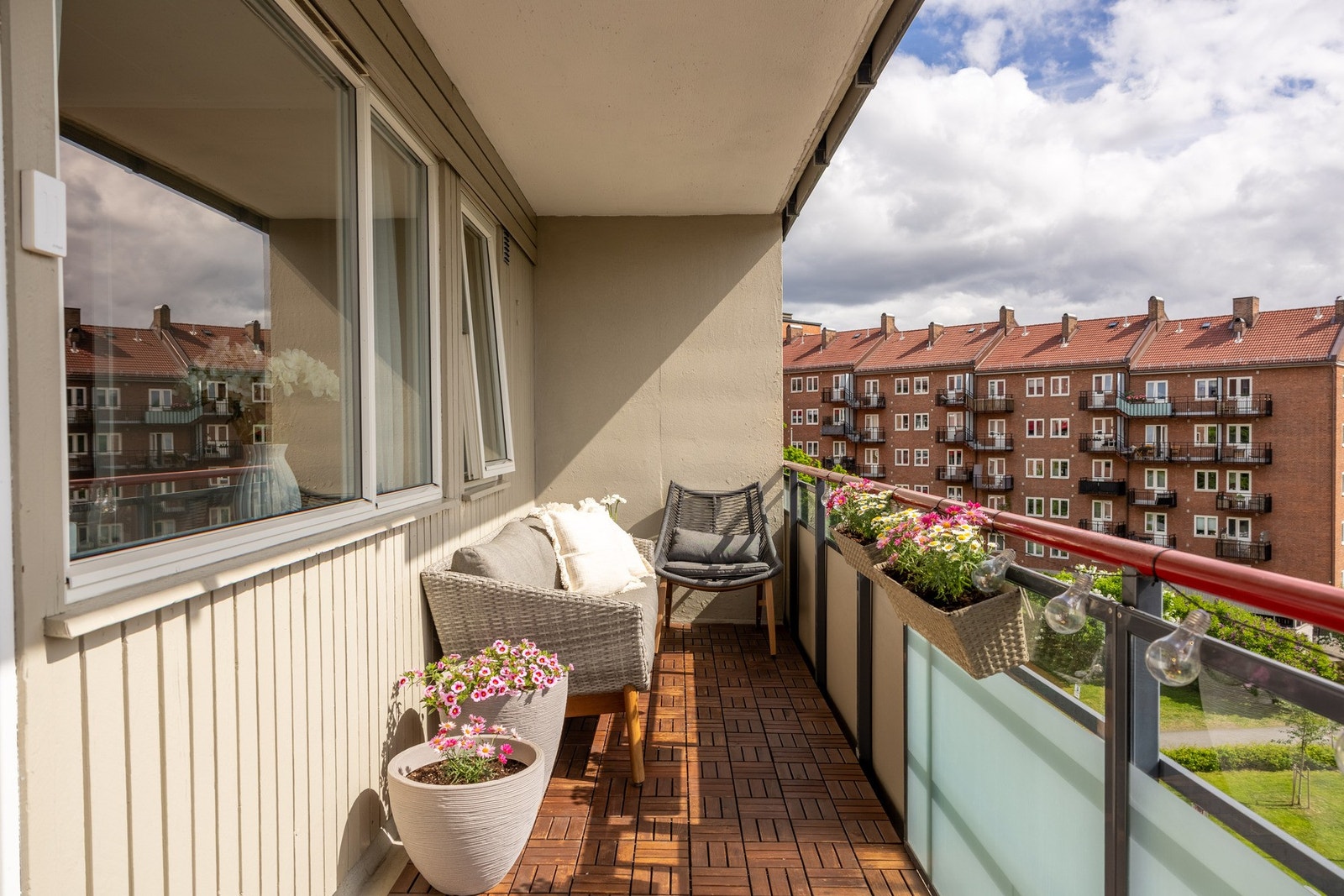 Leiligheten har en herlig balkong på 9 kvm. Galleribilde