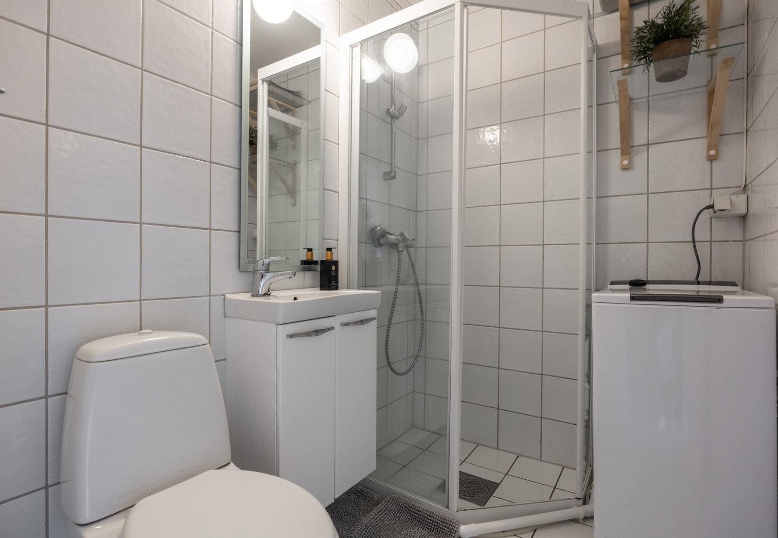 Videre er det et helfliset bad fra ca. 2000. Galleribilde