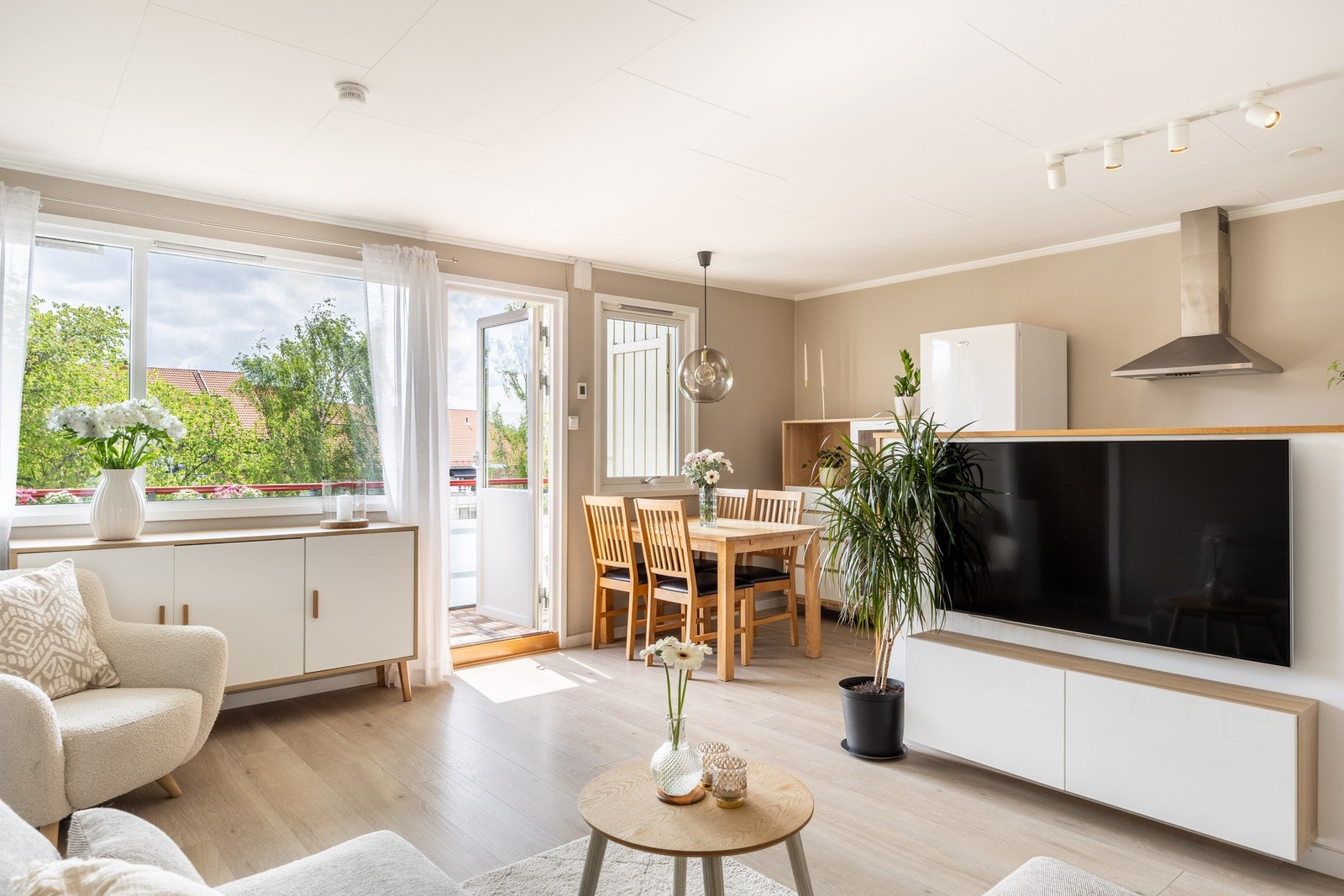 Velkommen til
Dynekilgata 15 - Presentert av Synne Eide Lunde ved EIE Eiendomsmegling. Galleribilde