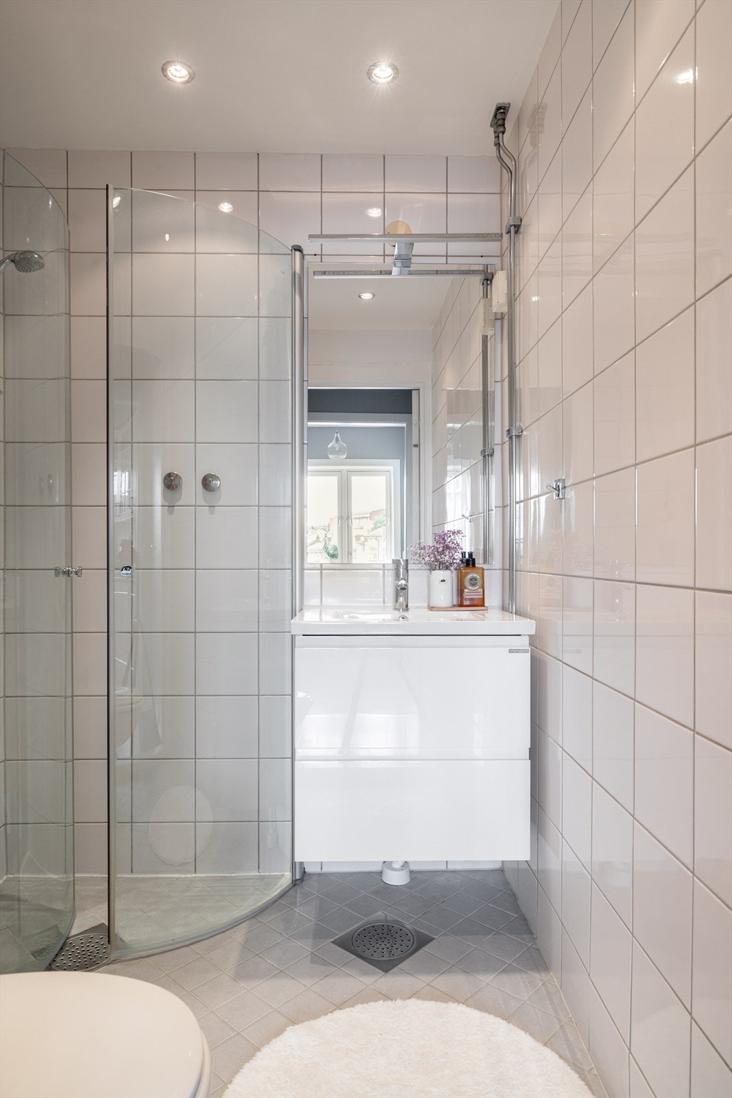 VASKEMASKINEN er plassert på kjøkkenet. Galleribilde