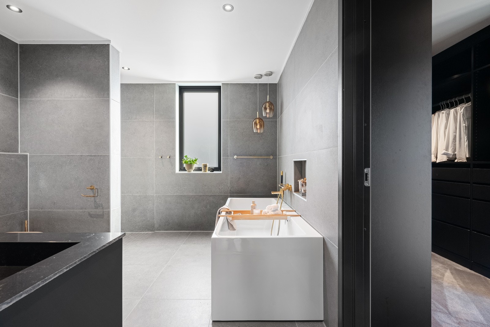 Bad i tilknytning til hovedsoveommet. Galleribilde