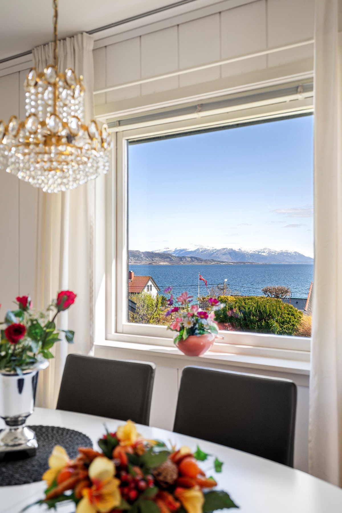 Utsikt fra spisestua Galleribilde