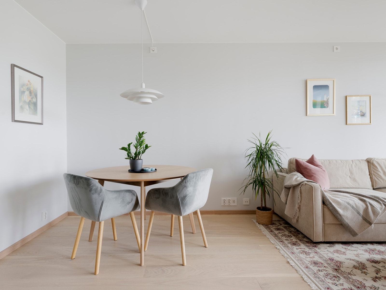 Boligen er tilknyttet balansert ventilasjonsanlegg med varmegjenvinning. Galleribilde