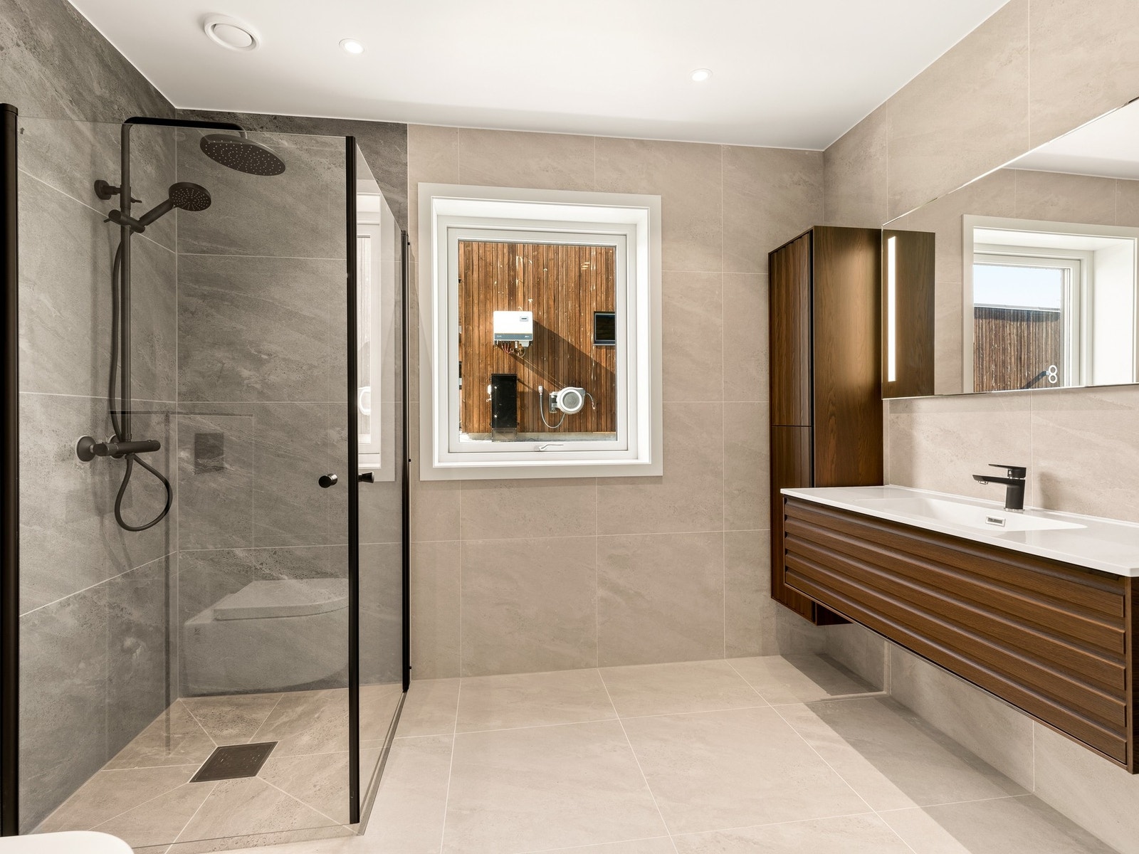 Bad nr. 2 ligger i boligens 1.etg. Galleribilde