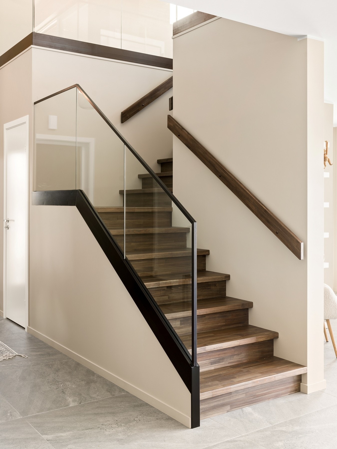 Moderne stil på trappen mellom 1. og 2.etg. Galleribilde