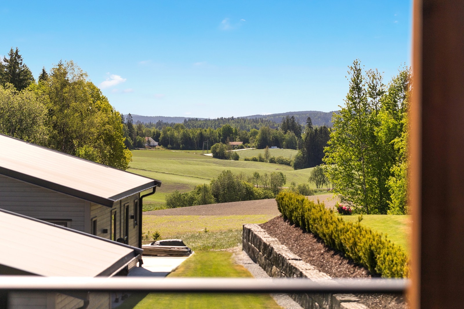 Utsikt fra eiendommen - Presentert av Lena Axelsson og Rikke Andersson v/ ASK Eiendomsmegling. Galleribilde