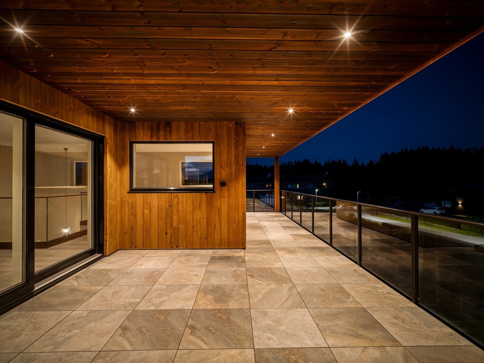 "By night" Galleribilde