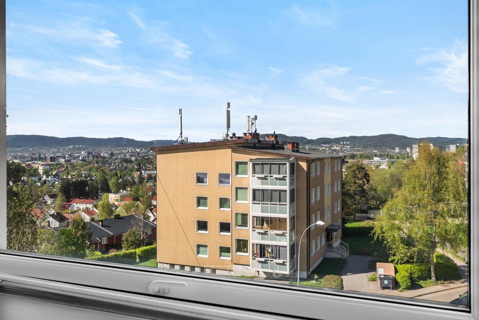 Utsikt fra kjøkkenvinduet. Galleribilde