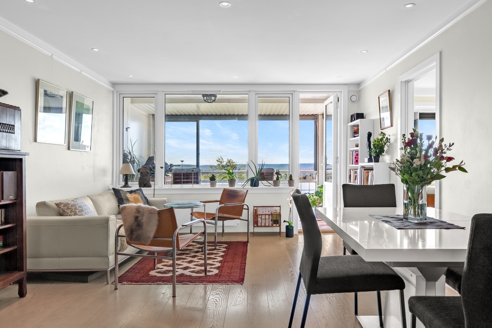 Velkommen til Mekanikerveien 7, presentert av Schala & Partners ved Torfinn Sørvang, tlf. 977 59 812. Galleribilde