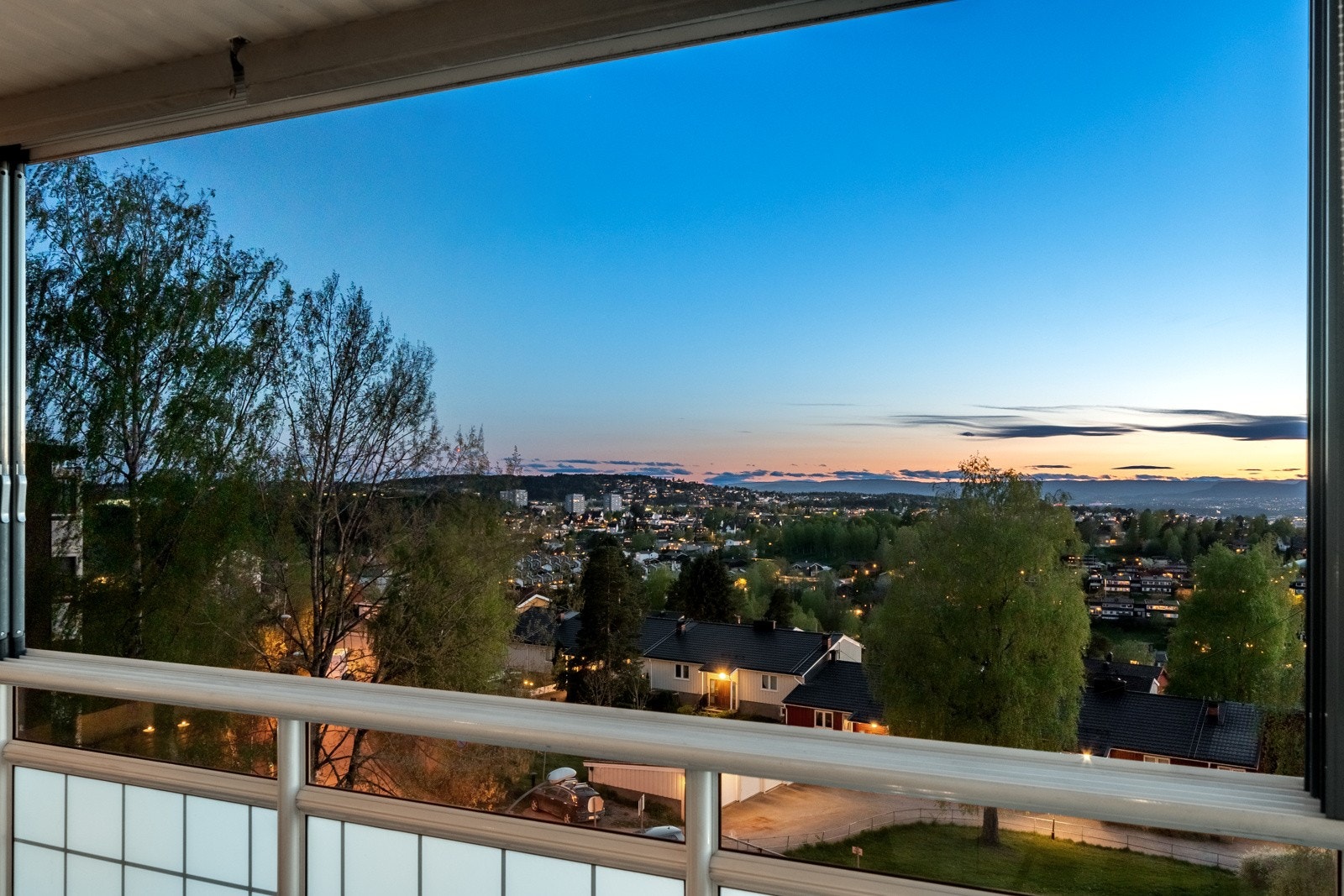 Innglassing gjør at balkongen kan brukes større deler av året. Galleribilde