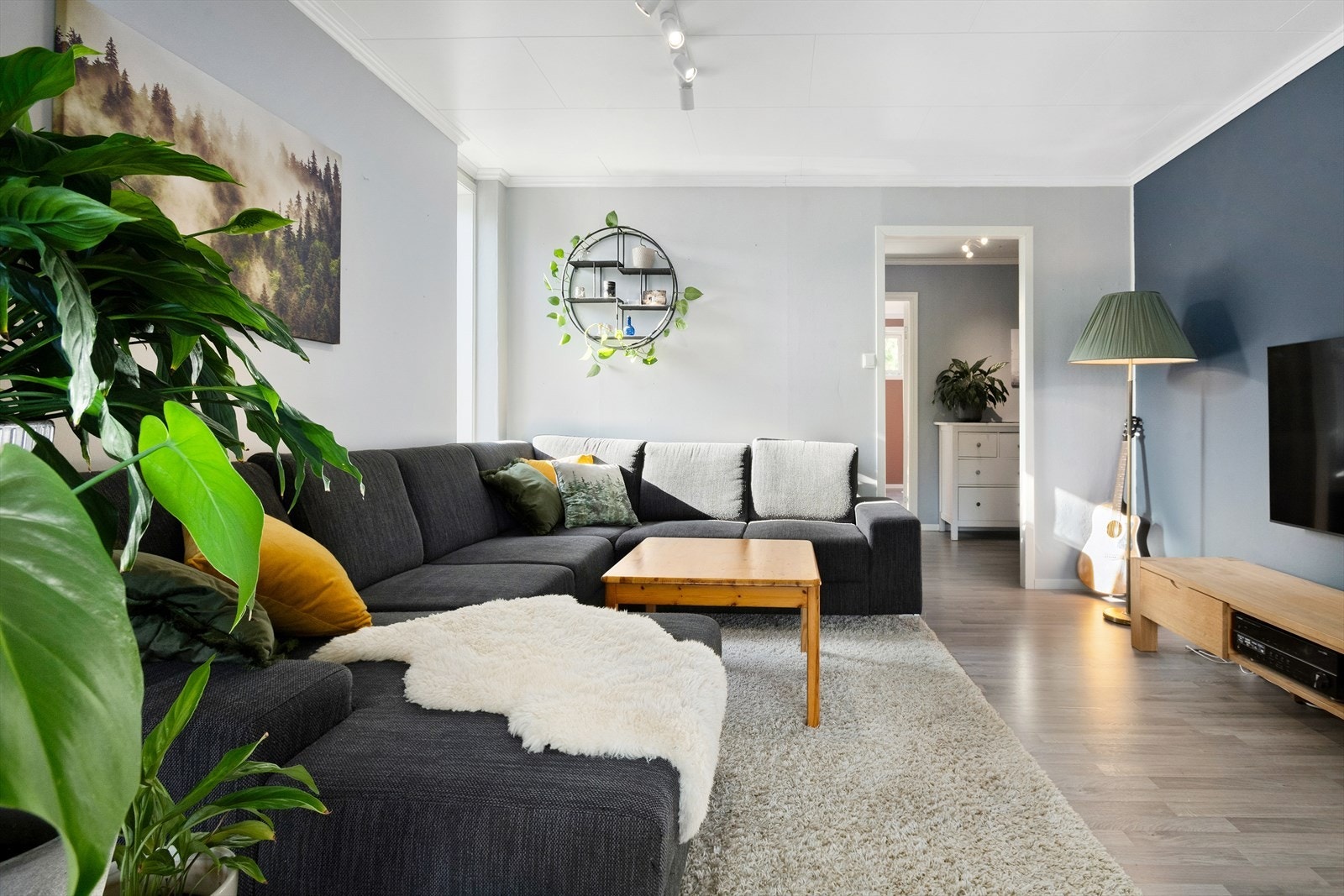 NB! Forkjøpsretten blir forhåndsavklart og frist for å melde inn forkjøpsrett til BOB er 29/5-25 innen kl. 10:00. Galleribilde