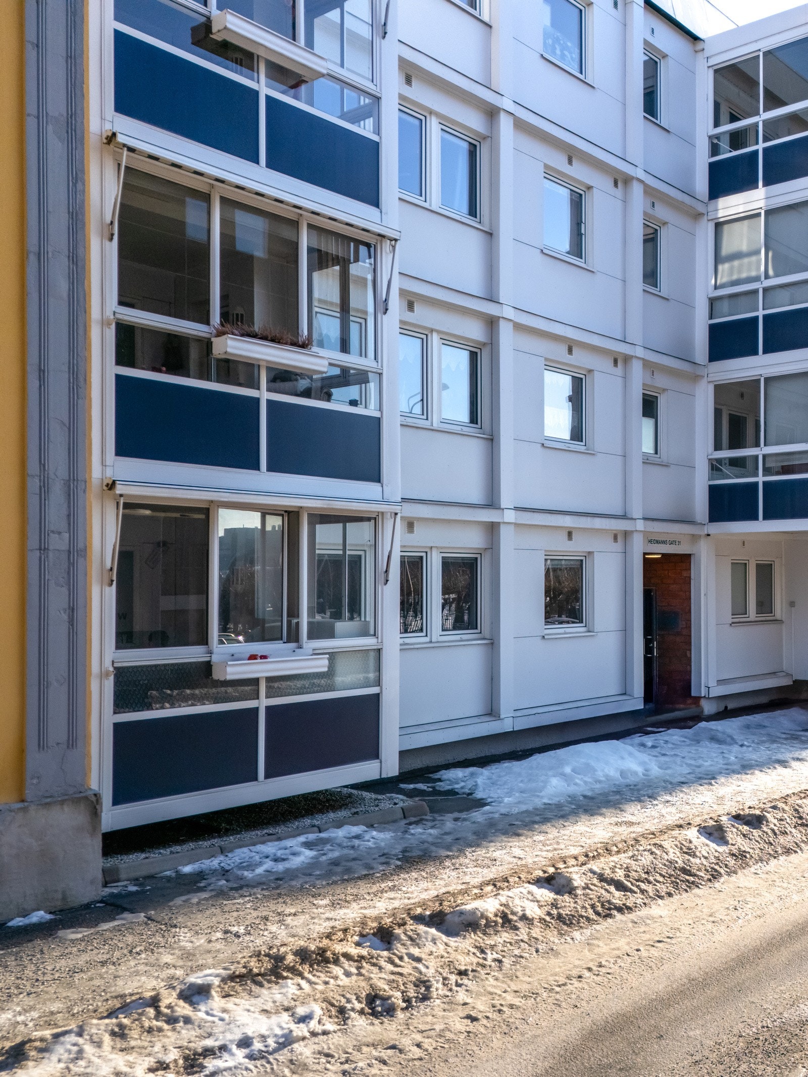 Leiligheten ligger i 1.etasje på bakkeplan. Galleribilde