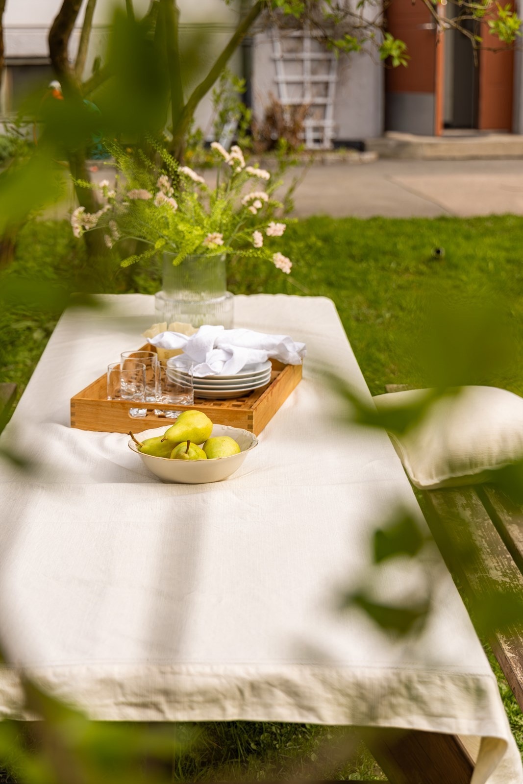 Leiligheten ligger i idylliske Søylegården, omkranses av nydelige og pent opparbeidede fellesarealer. Galleribilde