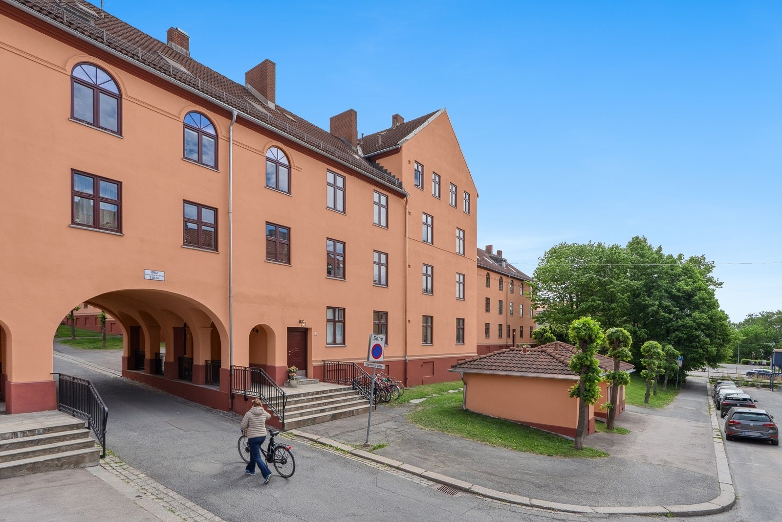 Borettslaget har sykkelparkering og fellesvaskeri Galleribilde