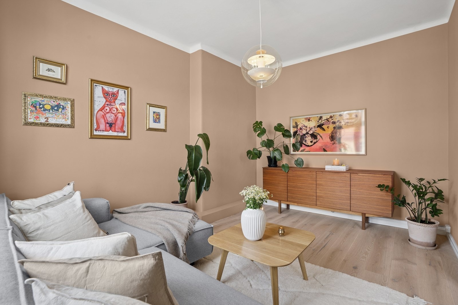 Leiligheten har en meget god planløsning med store rom som gir en romslig følelse Galleribilde