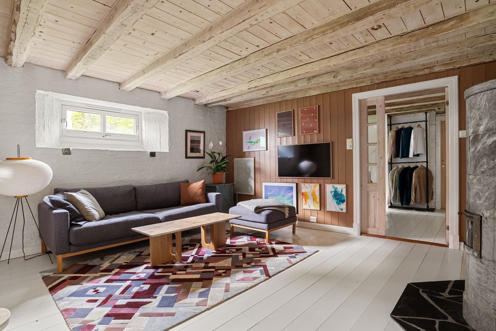 Fra kjellerstuen har du tilgang til det som i dag benyttes som hovedsoverom. Galleribilde