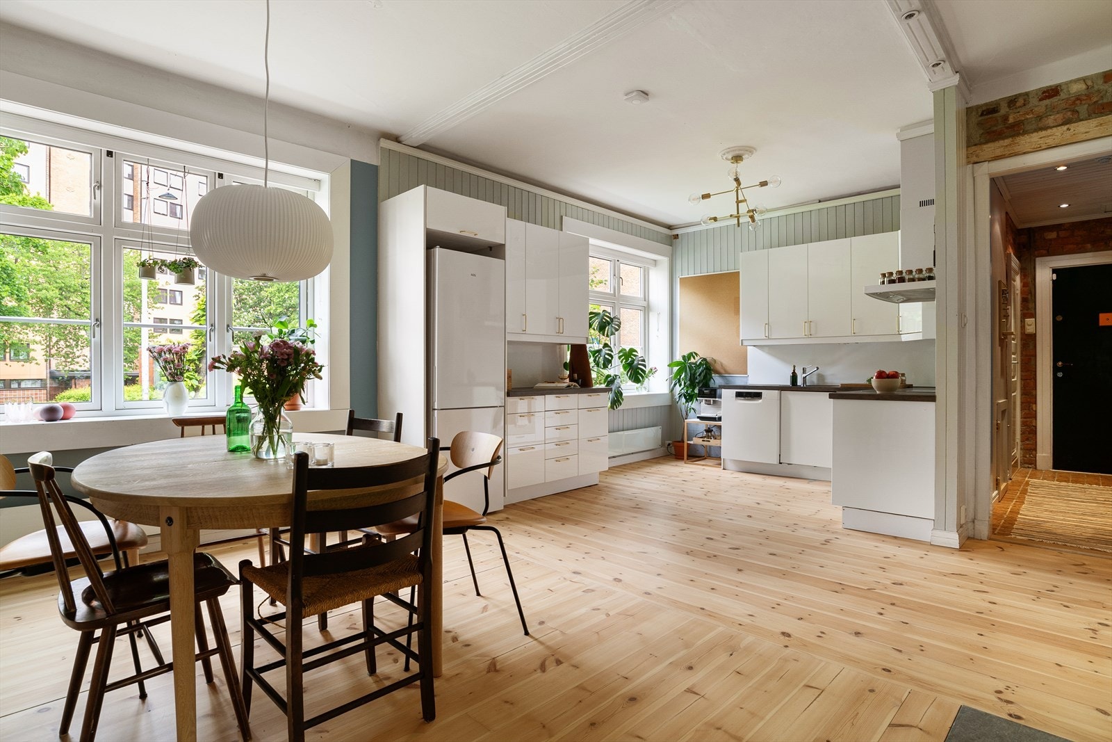 Velkommen til Åsengata 19B! En nydelig familieleilighet over to plan. Galleribilde