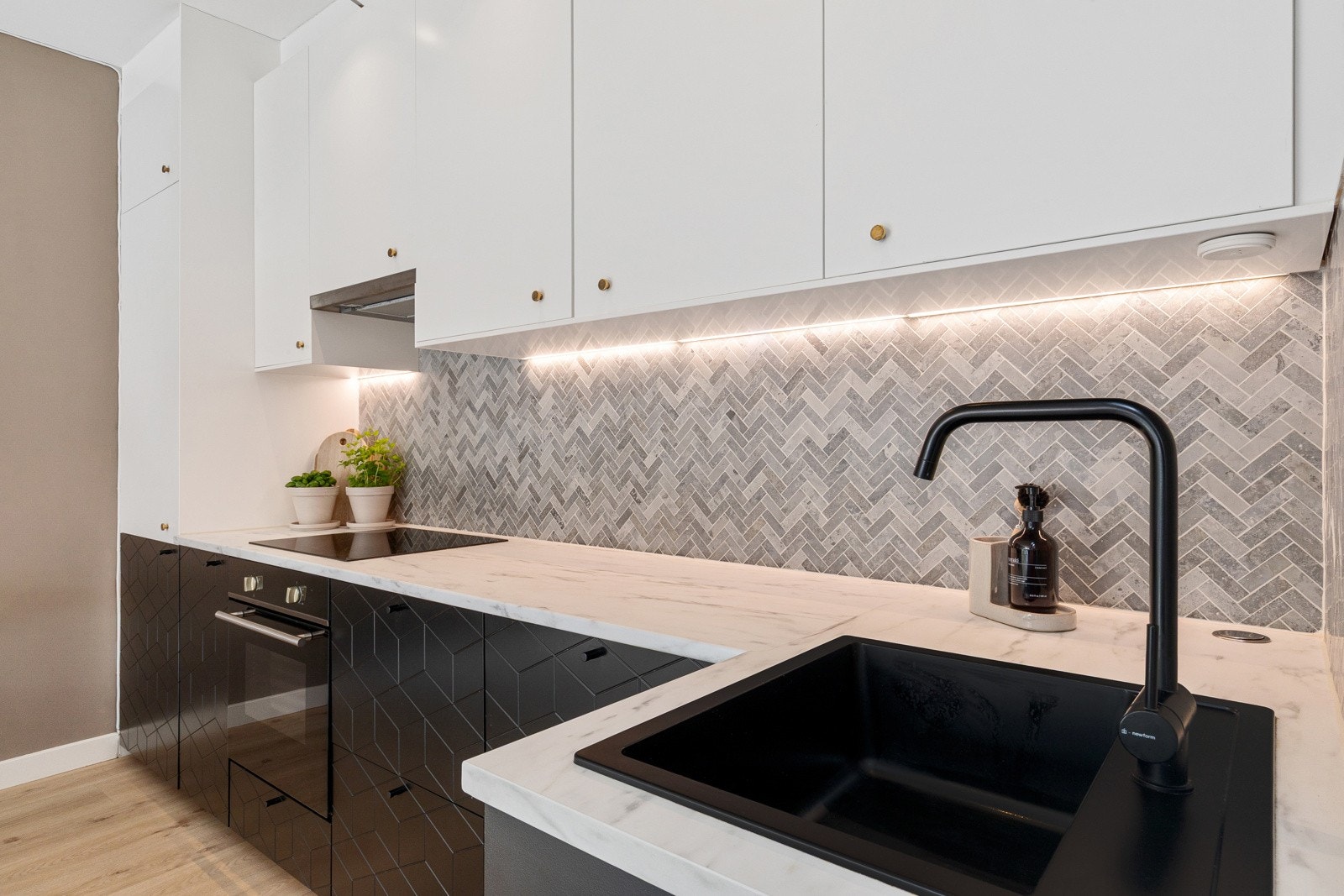 Integrerte hvitevarer som medfølger. Galleribilde