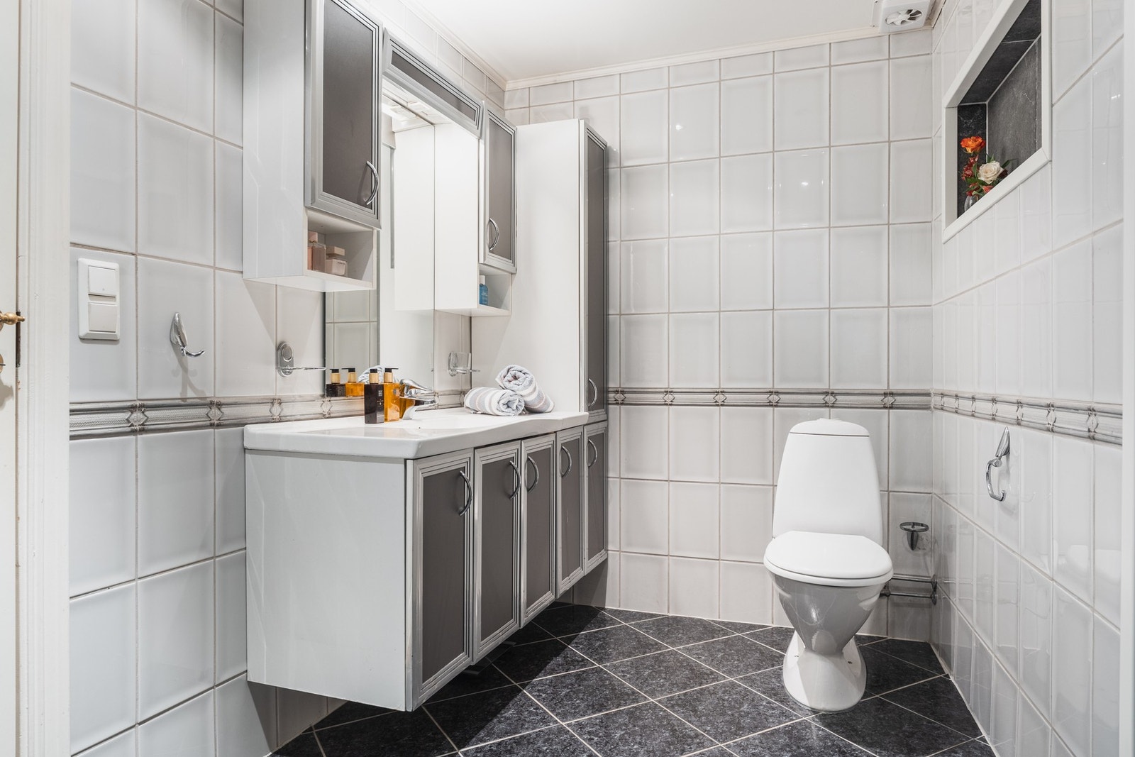 Bad i 1. etasje er fra 2000. Galleribilde