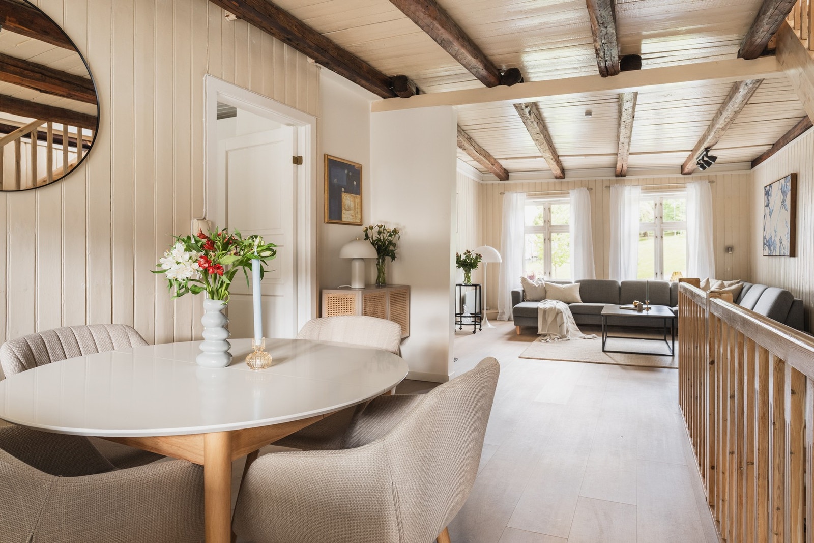 Her får du en enebolig over 3 plan + kjeller, med mulighet for å etablere utleiedel. Galleribilde