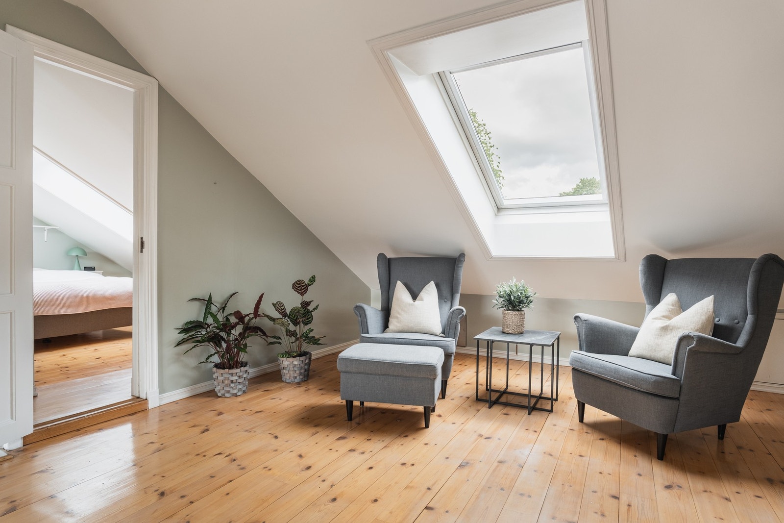 Det ekstra oppholdsrommet er svært praktisk for familier med barn og ungdom. Galleribilde