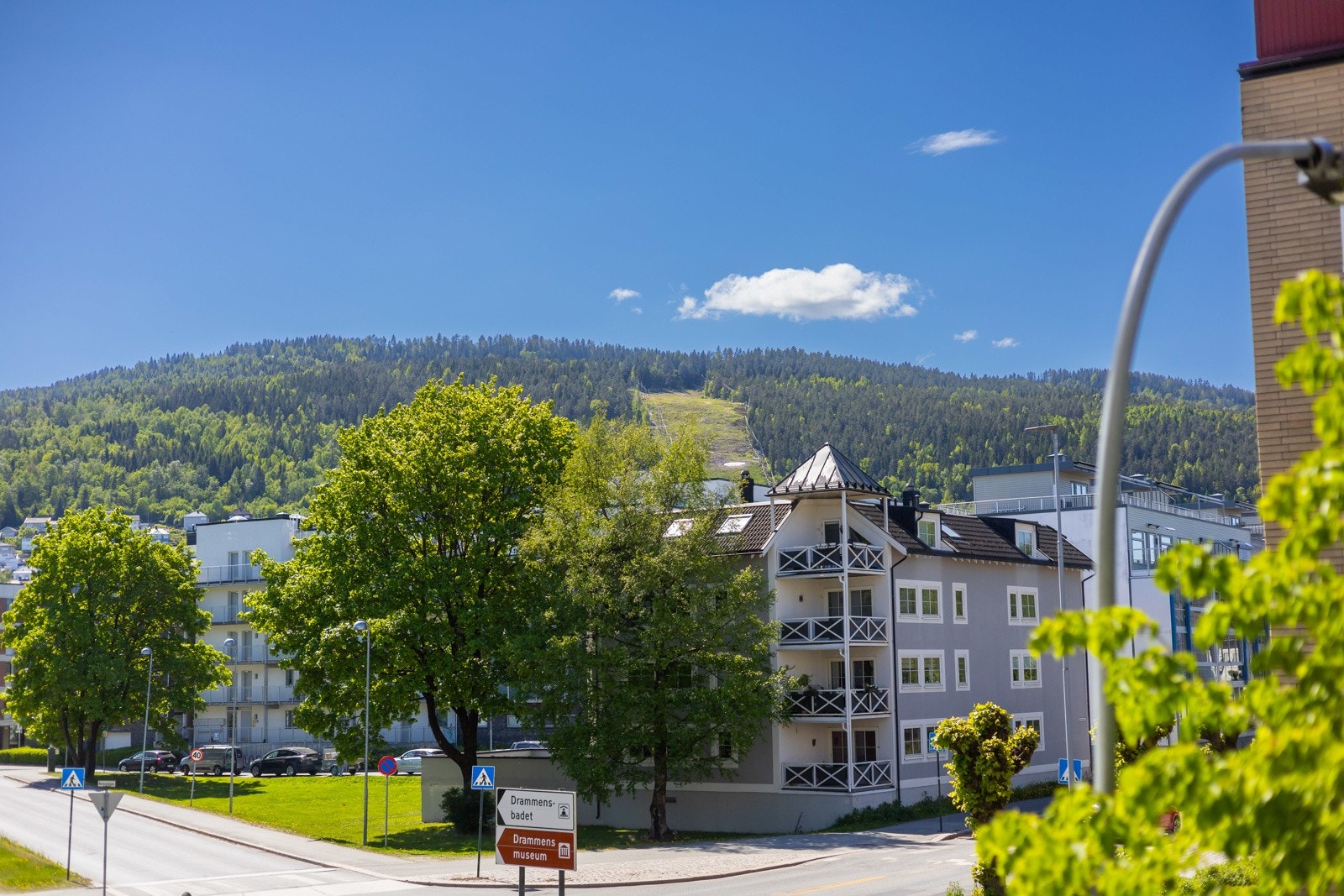 Utsikt mot Strømsåsen Galleribilde