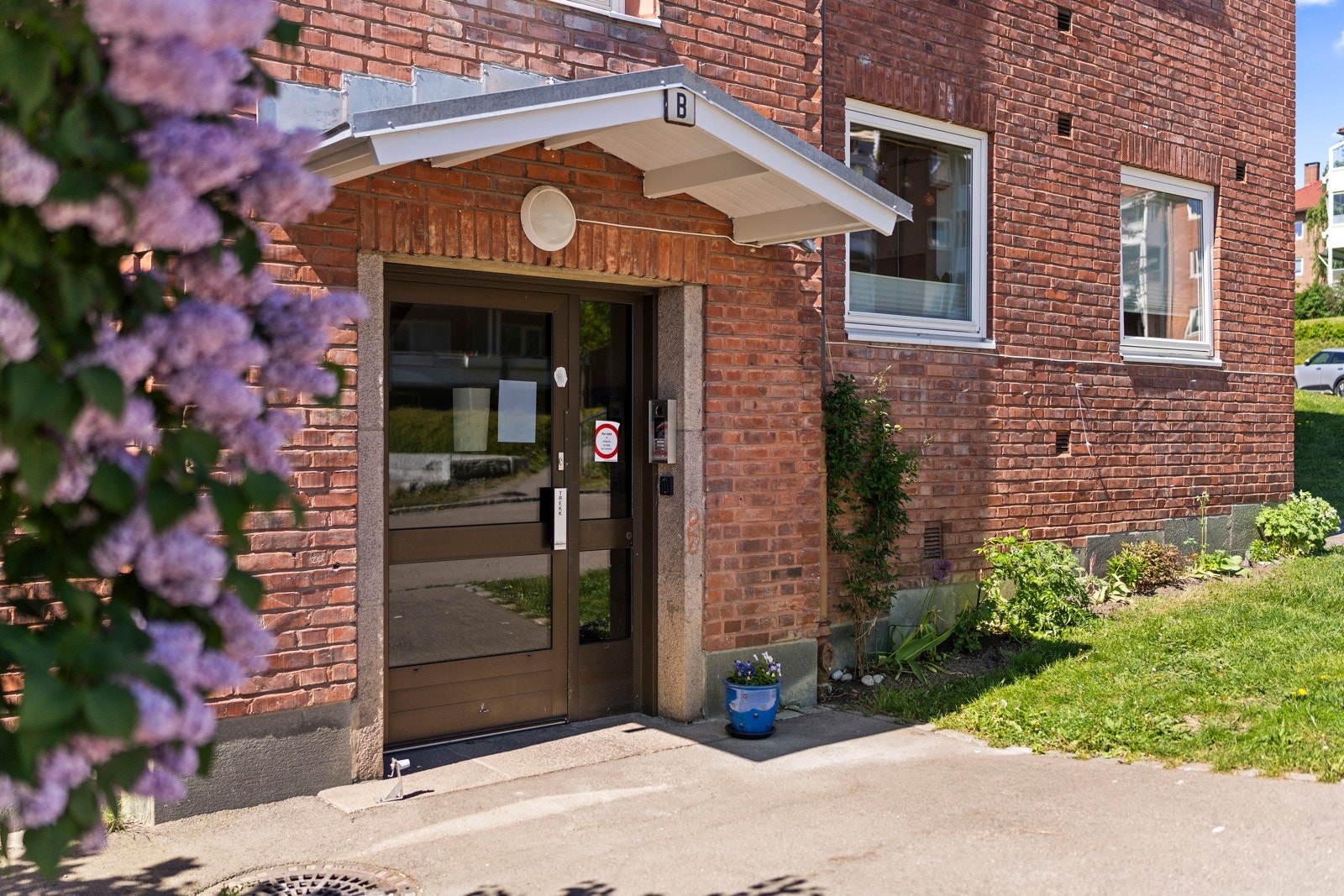 Velkommen til Etterstadsletta - et populært og grønt boligområde kjent for sin familievennlighet og nærhet til både by og natur. Galleribilde