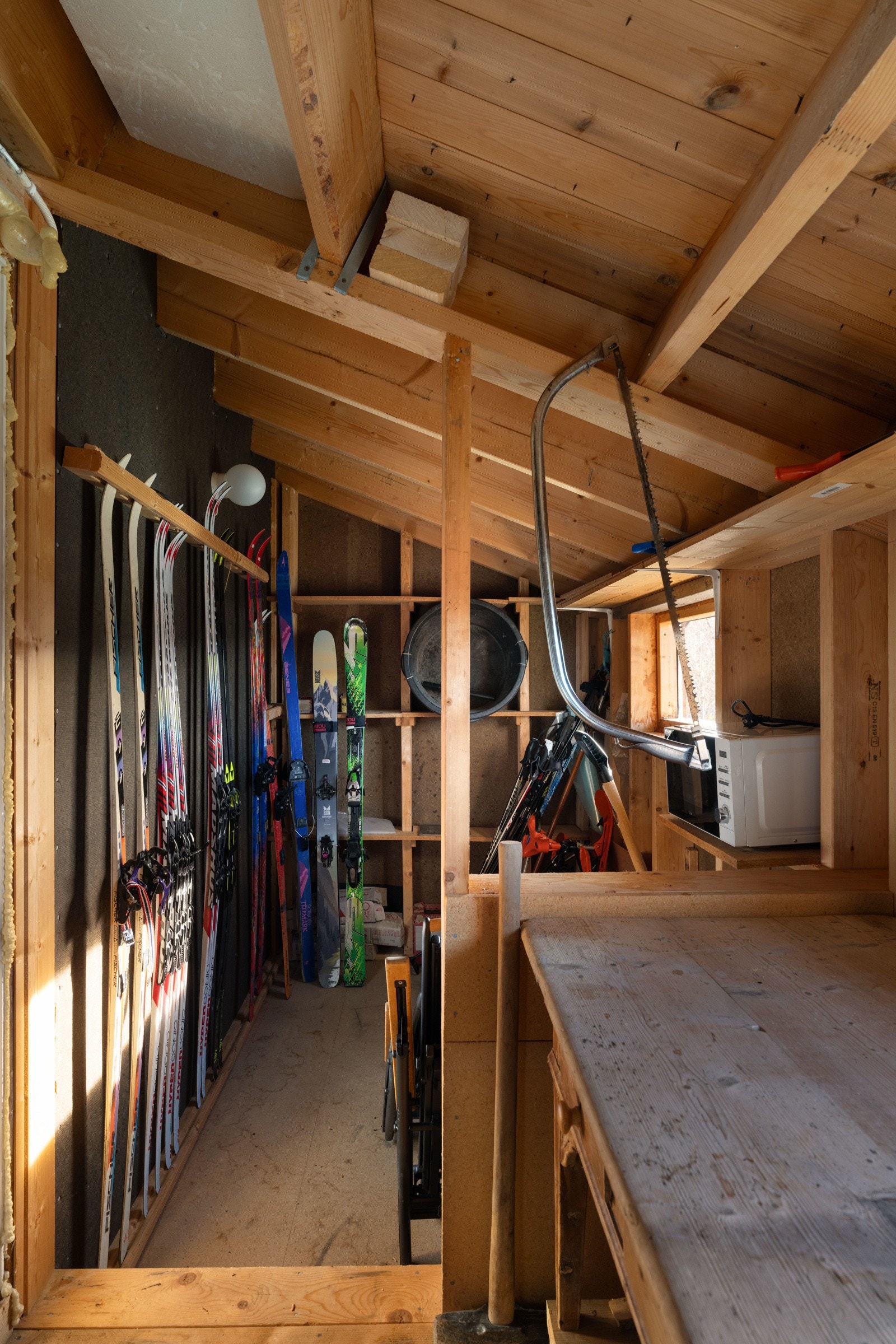 Bod med andkomst både fra teknisk rom og utendørs Galleribilde