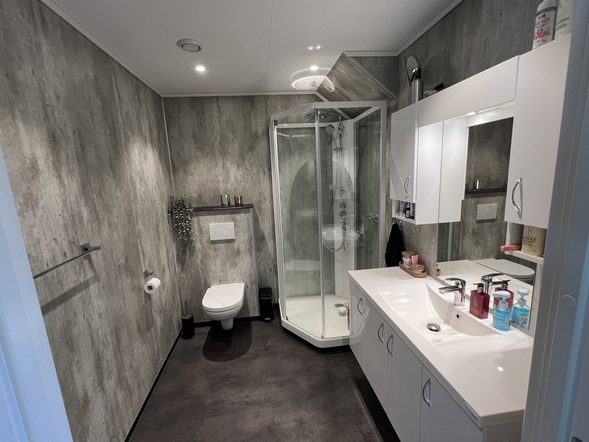 Bad 1. etasje Galleribilde