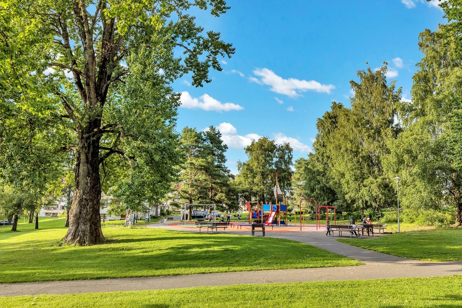 Det er kort avstand til flere koselige parker som Etterstadsletta, Kampenparken og Tøyenparken. Galleribilde